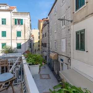 Gasthuis Gold, Split