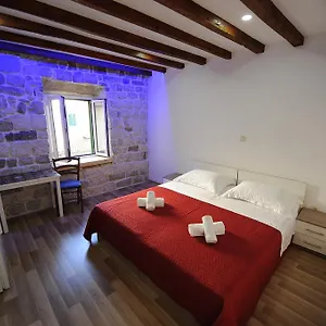 Gasthuis Center, Split